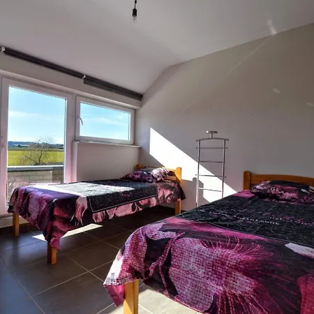 Modern With Private Garden In Awan *